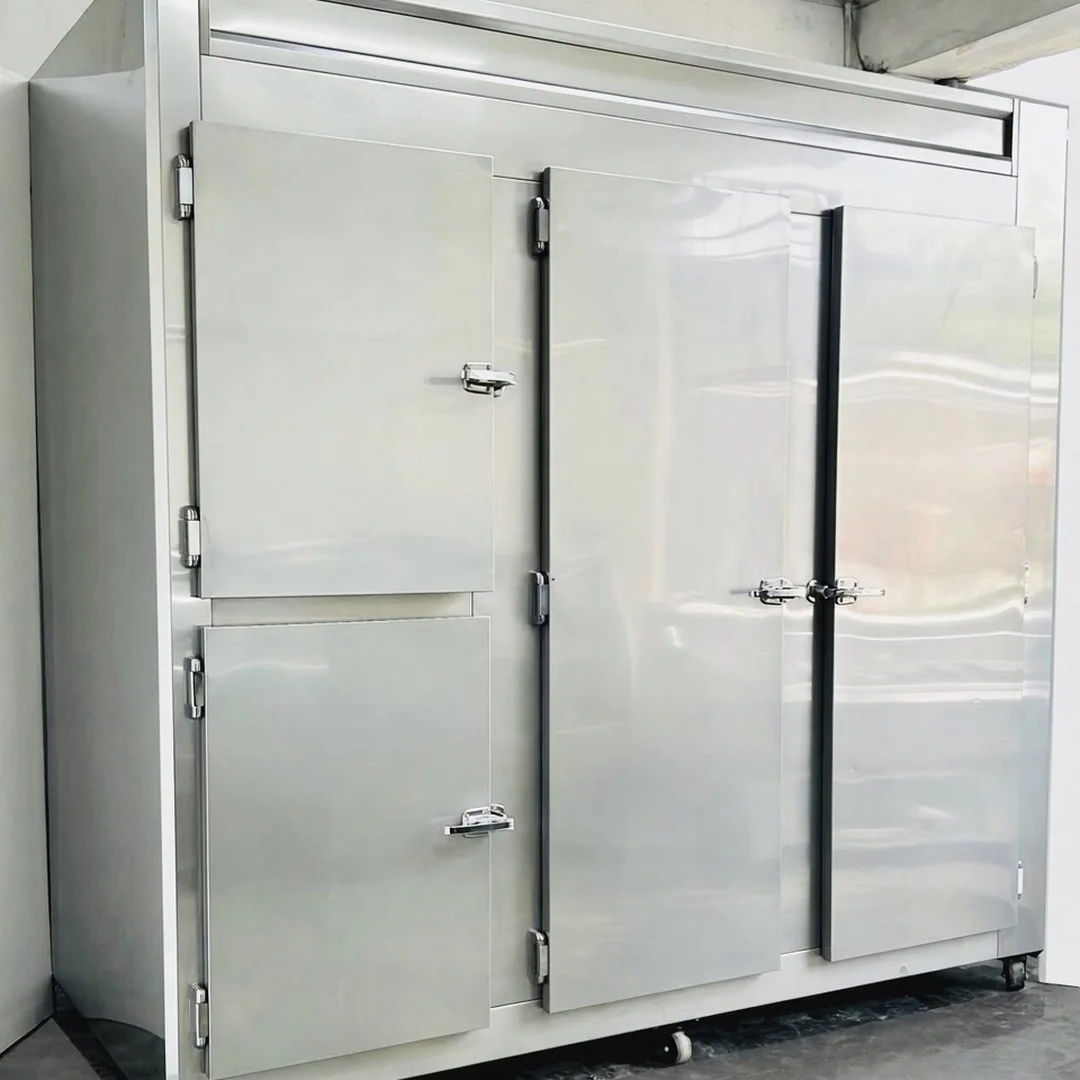 Conservadora vertical de 3 puertas fabricado por Kaiser Frío Industrial