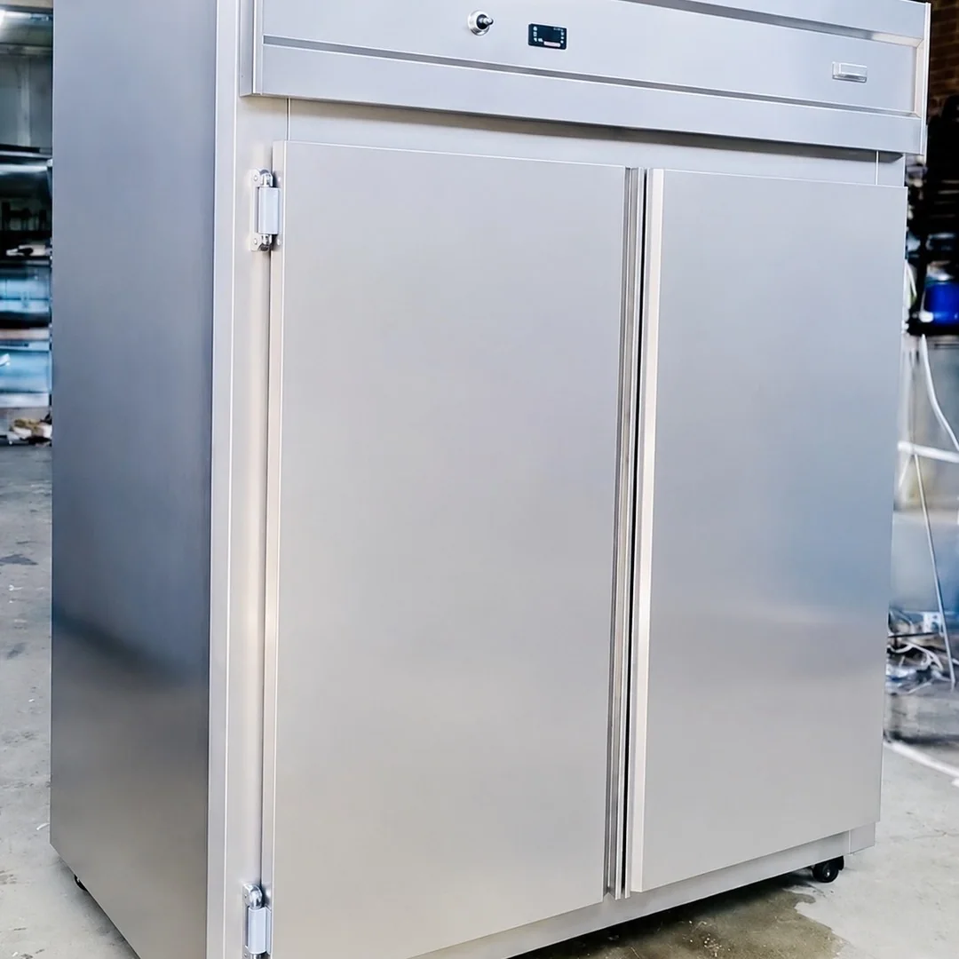 Refrigeradora vertical de 2 puertas fabricado por Kaiser Frío Industrial